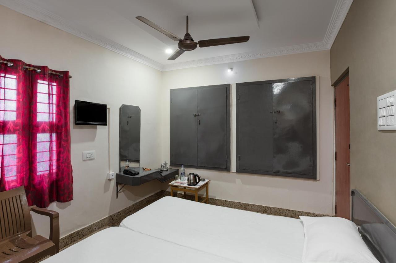 Hotel Akmg Dindigul Kültér fotó